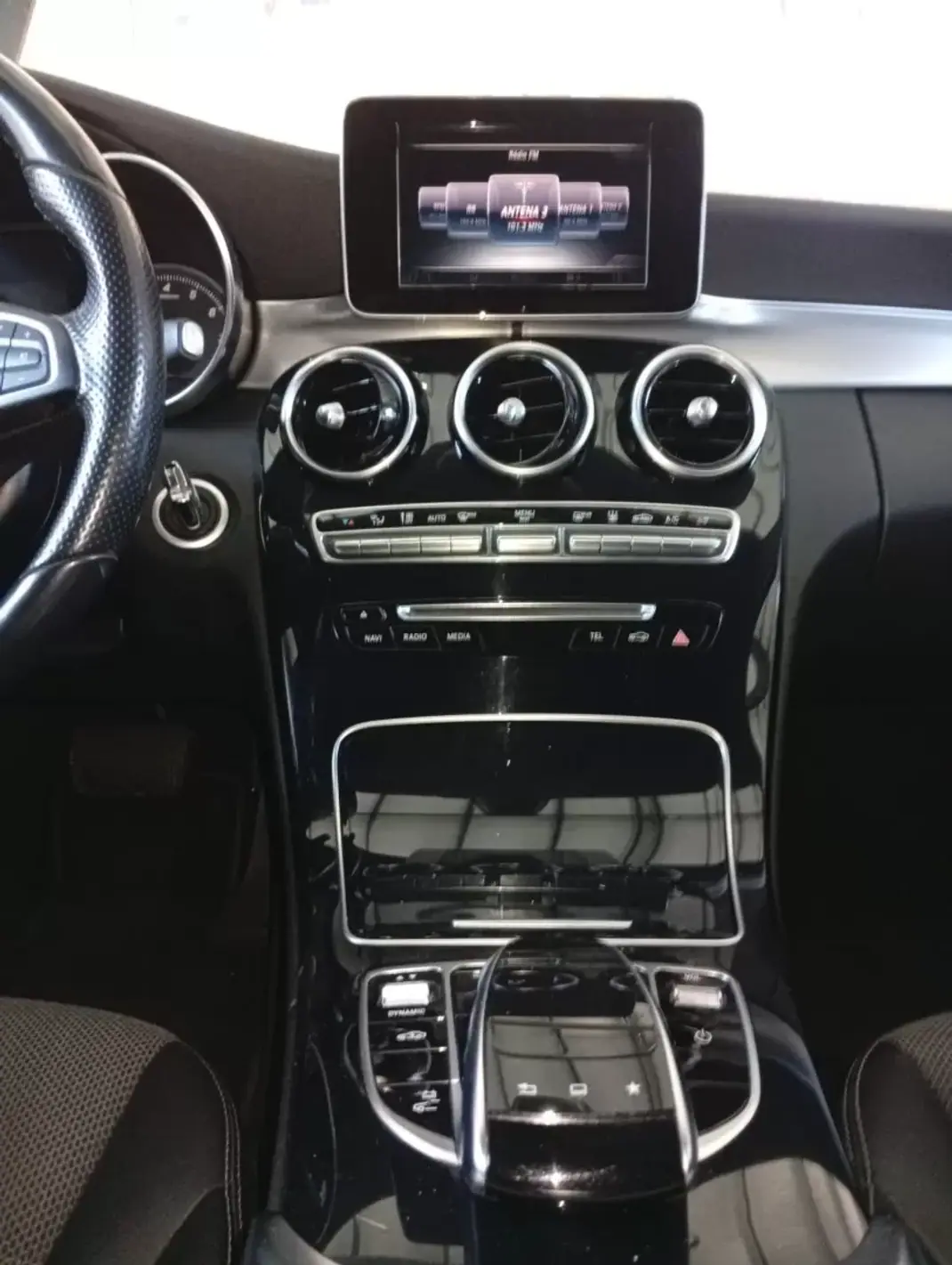 Mercedes-Benz C 350 2016 - 24950 EUR, 129659 km - AUTO.MOTO.pt - 129659km - foto 14 de 18