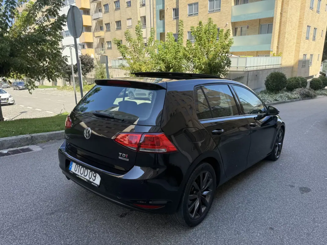 Volkswagen Golf 2013 - 10950 EUR, 163000 km - 163000km - foto 6 de 14