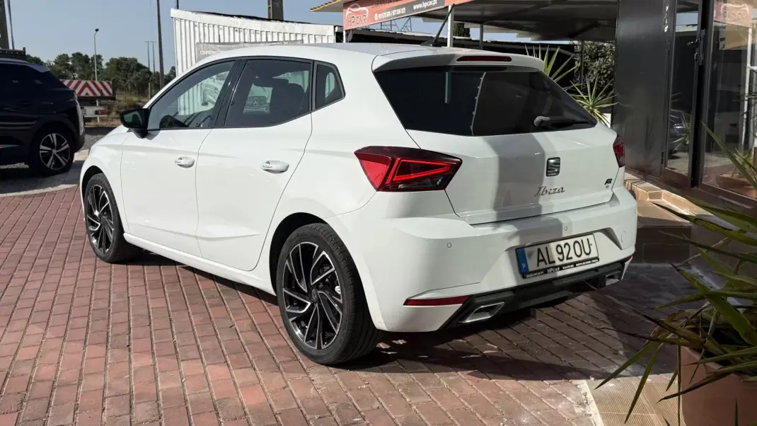 SEAT Ibiza 2021 - 15990 EUR, 70000 km - 70000km - foto 9 de 33