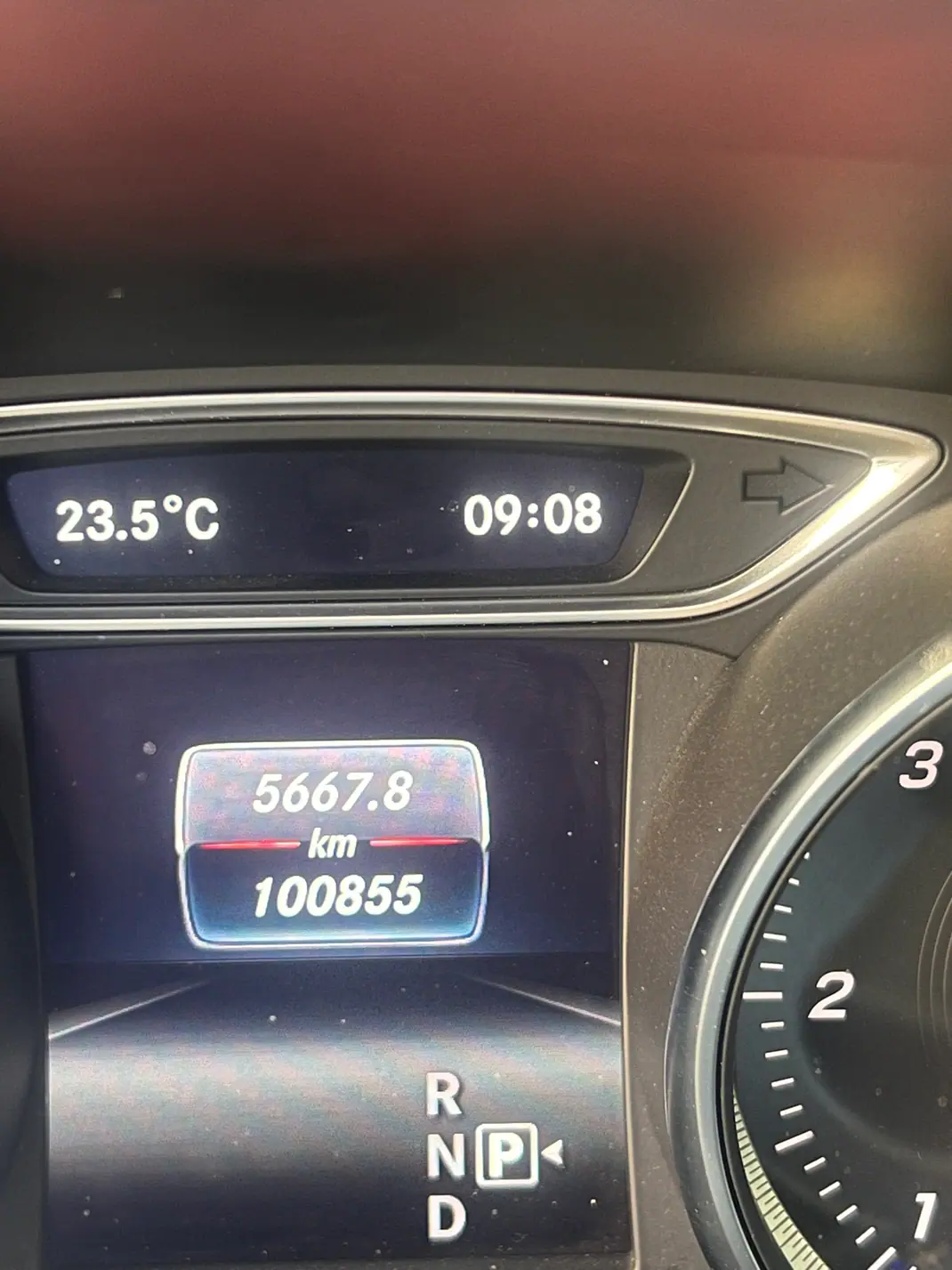 Mercedes-Benz CLA 200 2019 - 26000 EUR, 101000 km - AUTO.MOTO.pt - 101000km - foto 5 de 10