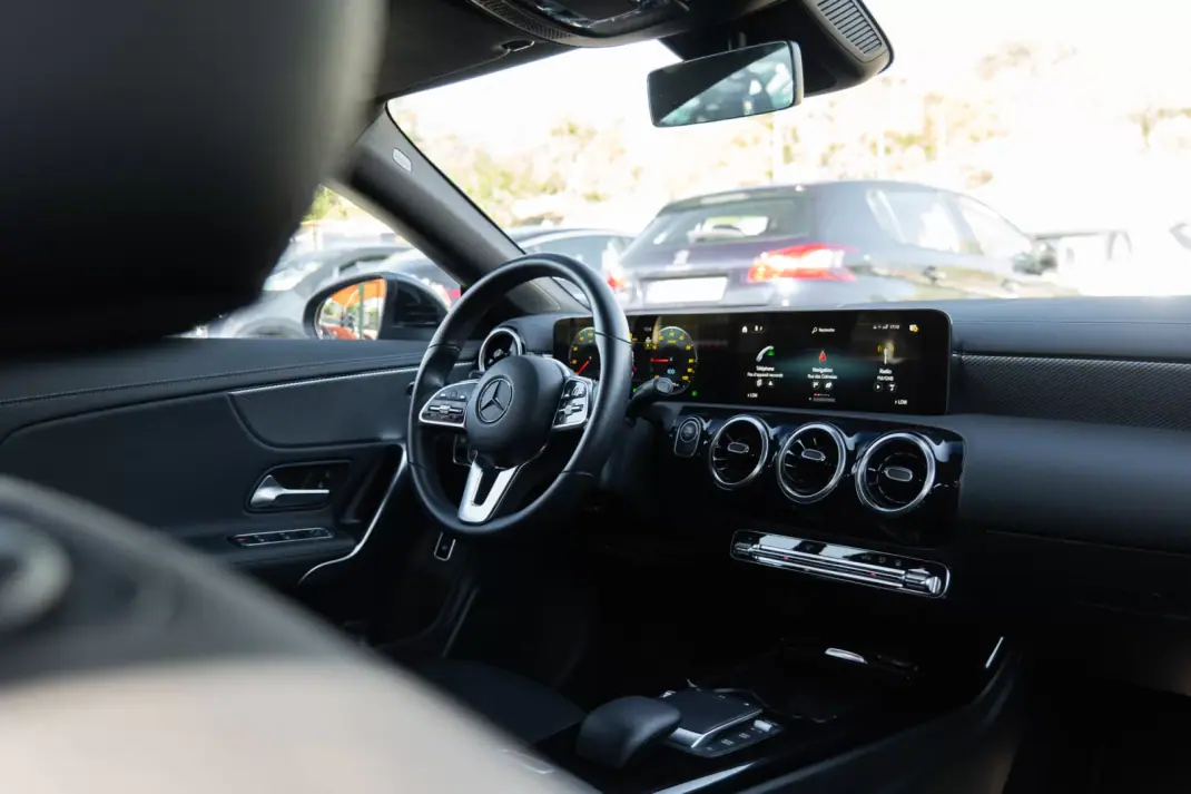 Mercedes-Benz CLA 250 2022 - 22500 EUR, 165000 km - 165000km - foto 4 de 11