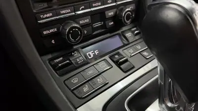 Porsche 911 2012 - 89490 EUR, 112000 km - AUTO.MOTO.pt - 112000km - foto 6 de 28