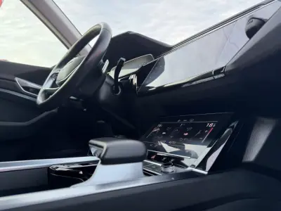 Audi e-tron Sportback 2020 - 28900 EUR, 102000 km - AUTO.MOTO.pt - 102000km - foto 44 de 54
