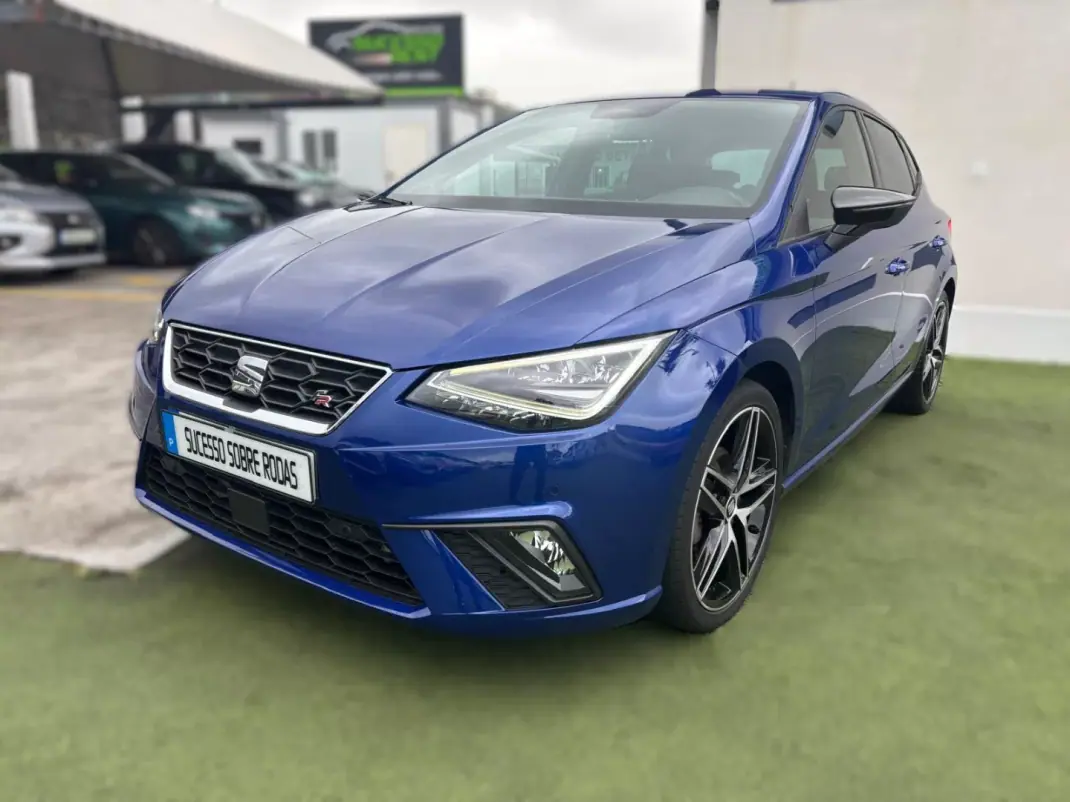 SEAT Ibiza 2021 - 18990 EUR, 70435 km - AUTO.MOTO.pt - 70435km - foto 1 de 14