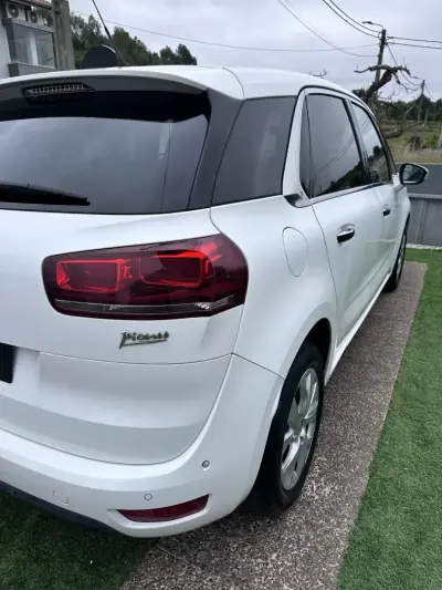 Citroën C4 Picasso 2015 - 9250 EUR, 160000 km - AUTO.MOTO.pt - 160000km - foto 14 de 68
