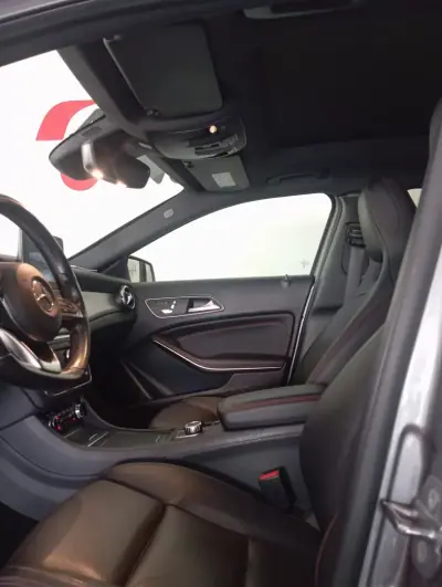 Mercedes-Benz GLA 220 2018 - 27500 EUR, 105000 km - AUTO.MOTO.pt - 105000km - foto 31 de 39