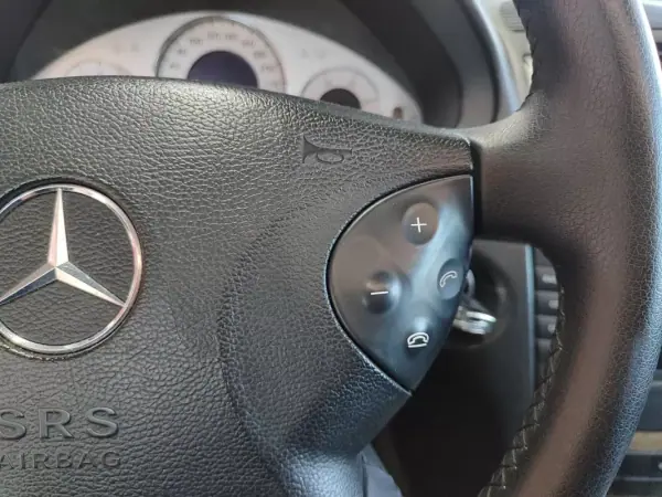 Mercedes-Benz E 220 2003 - 6950 EUR, 378000 km - AUTO.MOTO.pt - 378000km - foto 29 de 38