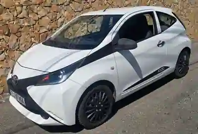 Toyota Aygo 2017 - 8750 EUR, 124500 km - 124500km - foto 1 de 13