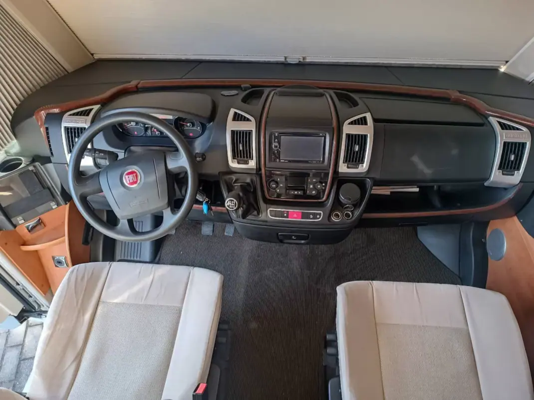 Fiat Ducato 2016 - 76000 EUR, 84000 km - AUTO.MOTO.pt - 84000km - foto 7 de 23
