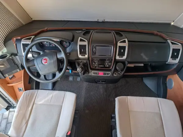 Fiat Ducato 2016 - 76000 EUR, 84000 km - AUTO.MOTO.pt - 84000km - foto 7 de 23