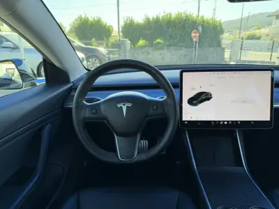 Tesla Model 3 2020 - 29500 EUR, 89581 km - 89581km - foto 43 de 48