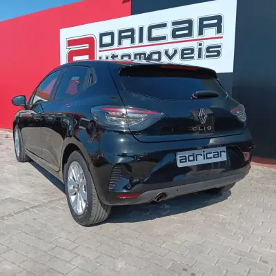 Renault Clio 2024 - 17490 EUR, 50855 km - AUTO.MOTO.pt - 50855km - foto 8 de 26
