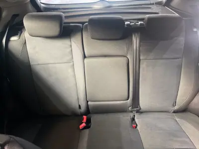 Alfa Romeo Giulietta 2011 - 8750 EUR, 197000 km - AUTO.MOTO.pt - 197000km - foto 26 de 35