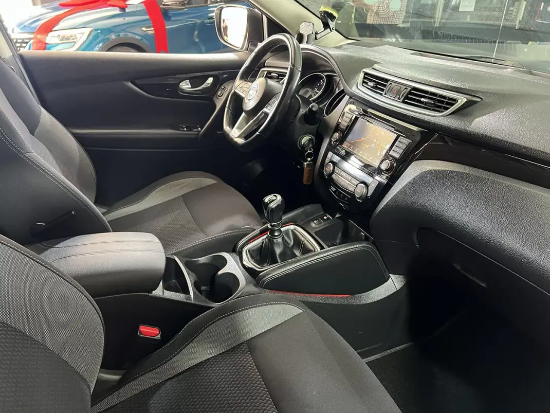 Nissan Qashqai 2019 - 19900 EUR, 113385 km - AUTO.MOTO.pt - 113385km - foto 18 de 22