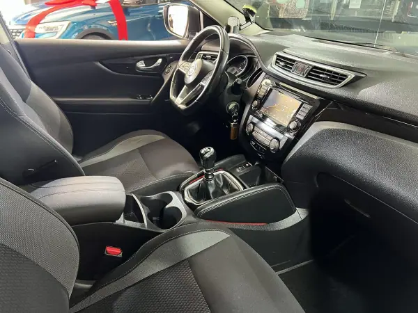Nissan Qashqai 2019 - 19900 EUR, 113385 km - AUTO.MOTO.pt - 113385km - foto 18 de 22