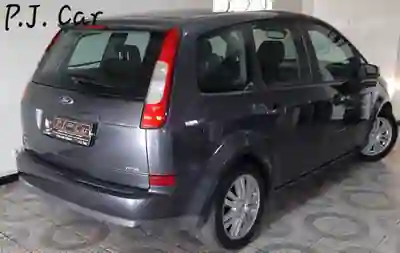Ford Focus C-Max 2005 - 4250 EUR, 232000 km - AUTO.MOTO.pt - 232000km - foto 13 de 15