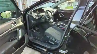Peugeot 308 2020 - 10950 EUR, 202478 km - AUTO.MOTO.pt - 202478km - foto 15 de 15