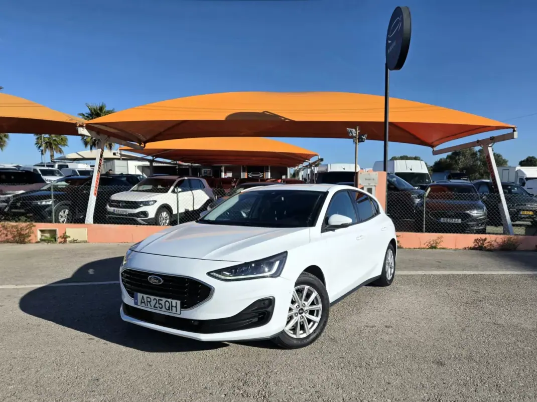 Ford Focus 2022 - 16950 EUR, 62238 km - AUTO.MOTO.pt - 62238km - foto 1 de 10