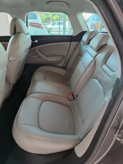 Citroën C5 Tourer 2017 - 9500 EUR, 248400 km - AUTO.MOTO.pt - 248400km - foto 14 de 38
