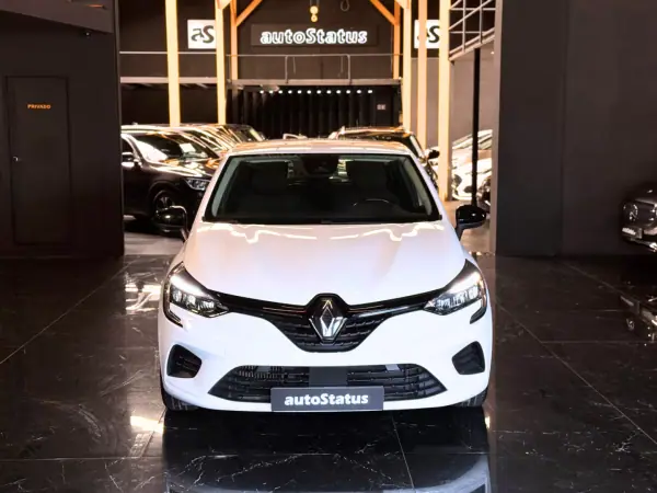 Renault Clio 2023 - 14990 EUR, 110600 km - AUTO.MOTO.pt - 110600km - foto 2 de 22