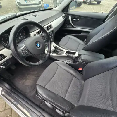 BMW 320 2010 - 12950 EUR, 136099 km - AUTO.MOTO.pt - 136099km - foto 13 de 15