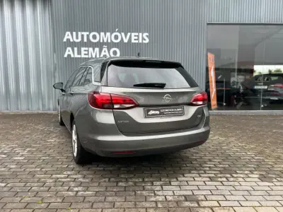 Opel Astra Sports Tourer 2016 - 8950 EUR, 205645 km - AUTO.MOTO.pt - 205645km - foto 7 de 17