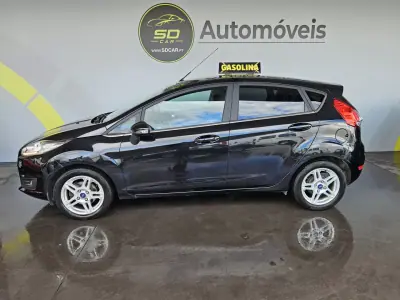Ford Fiesta 2014 - 8750 EUR, 65000 km - AUTO.MOTO.pt - 65000km - foto 2 de 10