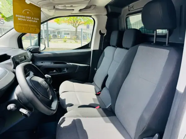 Peugeot FlexCab BlueHDi 100 L2 EHZ S&S Pro 2019 - 15000 EUR, 149000 km - AUTO.MOTO.pt - 149000km - foto 10 de 17