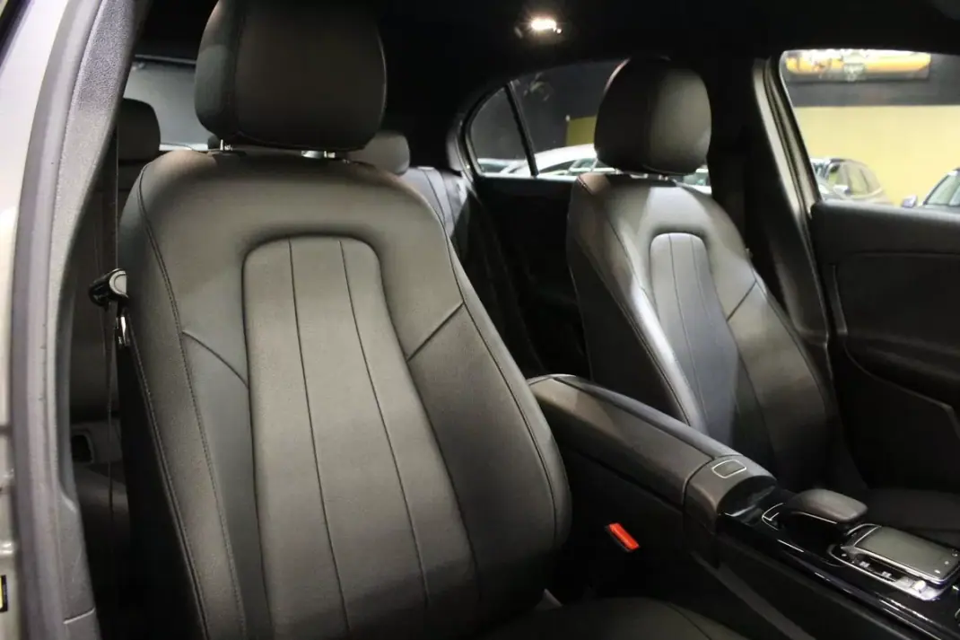 Mercedes-Benz A 250 2020 - 23890 EUR, 109000 km - AUTO.MOTO.pt - 109000km - foto 13 de 29