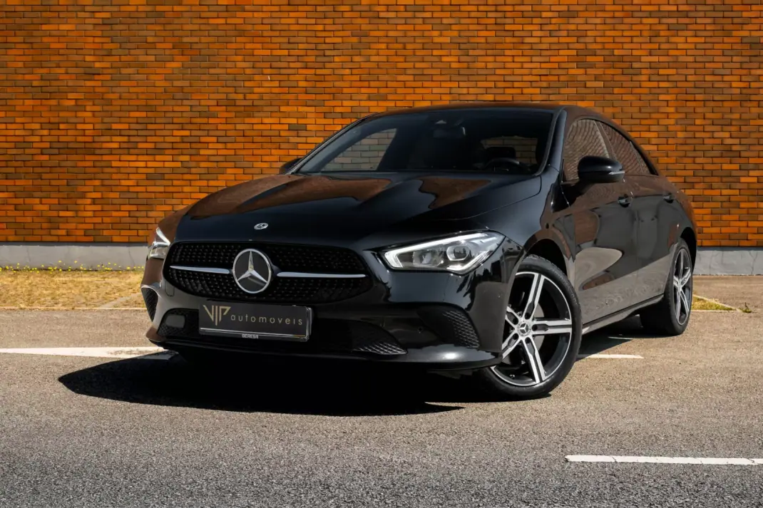 Mercedes-Benz CLA 250 2022 - 27900 EUR, 135350 km - AUTO.MOTO.pt - 135350km - foto 1 de 23