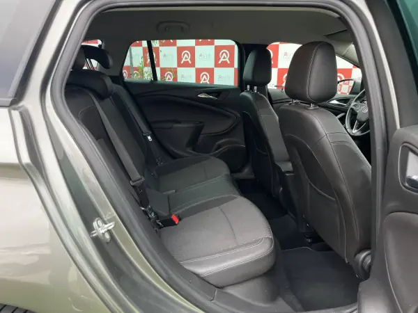 Opel Astra Sports Tourer 2018 - 12990 EUR, 162850 km - AUTO.MOTO.pt - 162850km - foto 22 de 23
