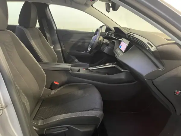 Peugeot 308 SW 2022 - 18450 EUR, 144000 km - AUTO.MOTO.pt - 144000km - foto 14 de 29