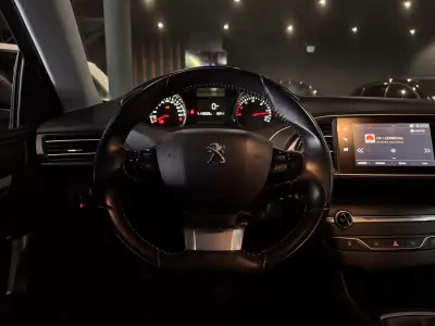 Peugeot 308 SW 2020 - 13490 EUR, 122100 km - AUTO.MOTO.pt - 122100km - foto 16 de 34