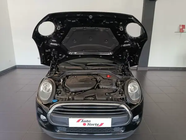 MINI Cooper 2019 - 16500 EUR, 80000 km - AUTO.MOTO.pt - 80000km - foto 16 de 52