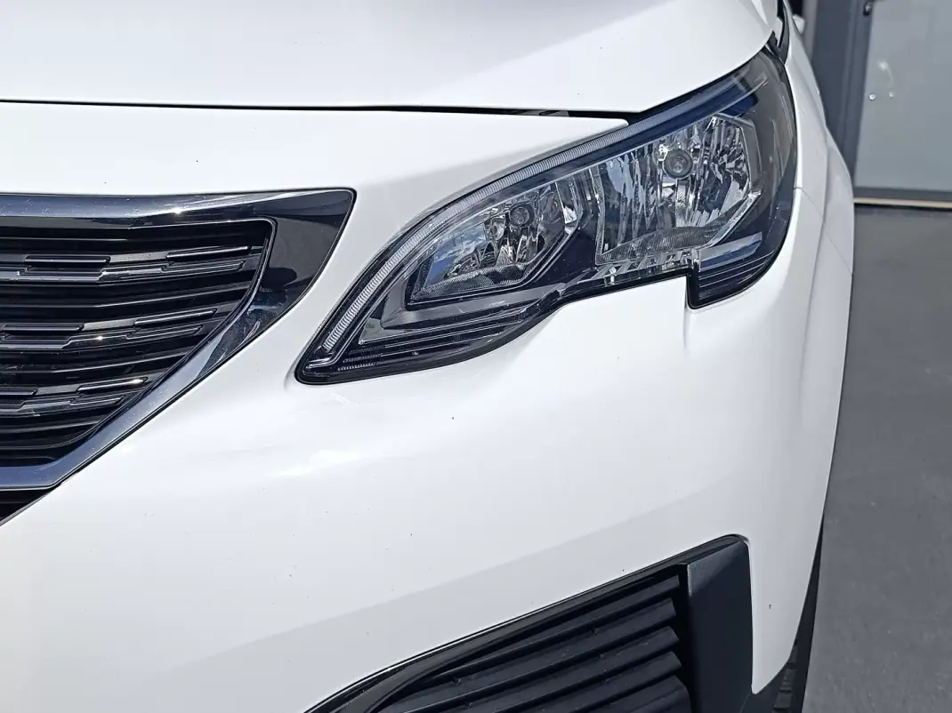 Peugeot 5008 2019 - 14900 EUR, 203649 km - AUTO.MOTO.pt - 203649km - foto 10 de 34