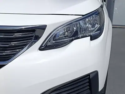 Peugeot 5008 2019 - 14900 EUR, 203649 km - AUTO.MOTO.pt - 203649km - foto 10 de 34