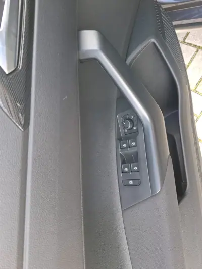 Volkswagen Taigo 2025 - 23500 EUR, 18600 km - AUTO.MOTO.pt - 18600km - foto 18 de 30