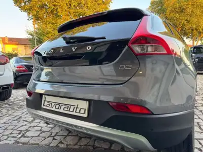 Volvo V40 Cross Country 2013 - 13500 EUR, 164000 km - AUTO.MOTO.pt - 164000km - foto 25 de 38