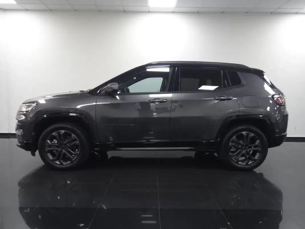 Jeep Compass 2021 - 20900 EUR, 100000 km - AUTO.MOTO.pt - 100000km - foto 5 de 40