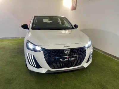 Peugeot 208 2024 - 15450 EUR, 18000 km - AUTO.MOTO.pt - 18000km - foto 4 de 29
