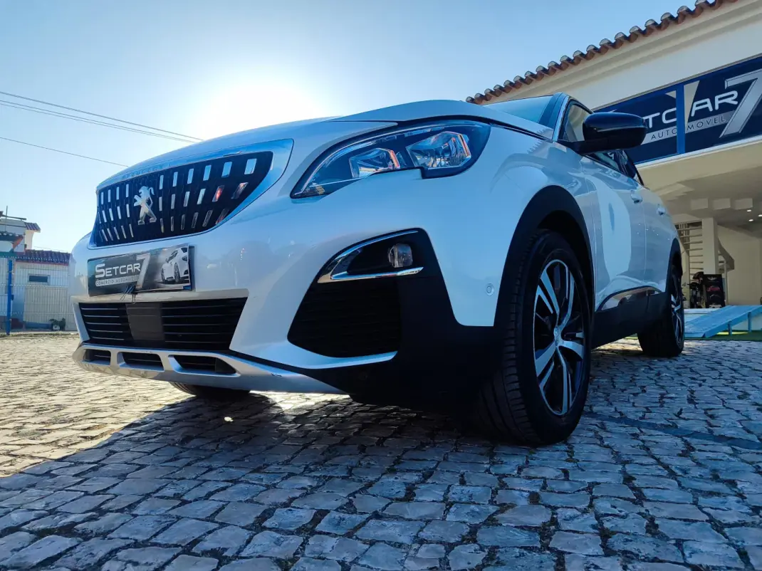 Peugeot 3008 2017 - 16900 EUR, 96000 km - 96000km - foto 5 de 23