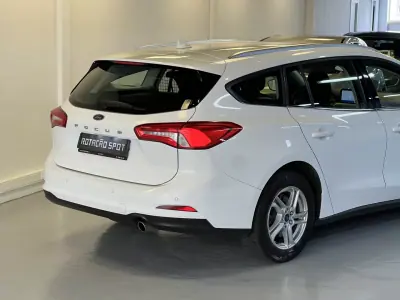 Ford Focus SW 2020 - 12990 EUR, 170000 km - AUTO.MOTO.pt - 170000km - foto 13 de 38