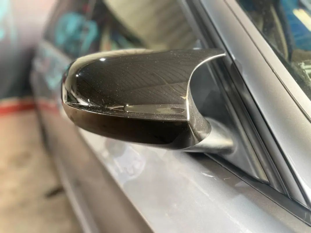 BMW 318 2010 - 10999 EUR, 181000 km - AUTO.MOTO.pt - 181000km - foto 24 de 46