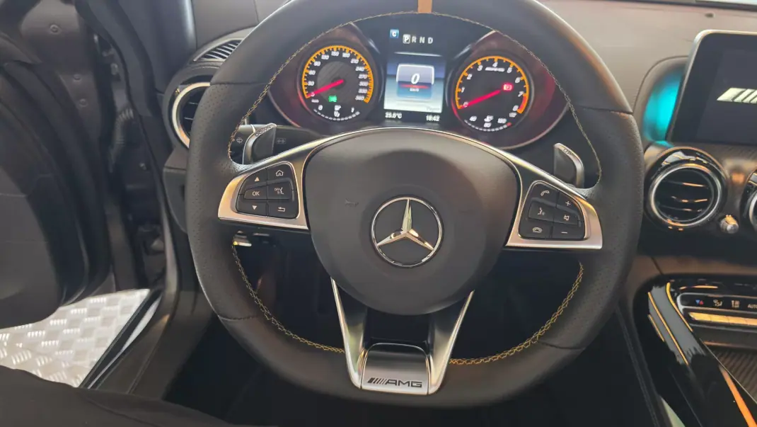 Mercedes-Benz AMG GT 2016 - 119500 EUR, 59841 km - 59841km - foto 46 de 63