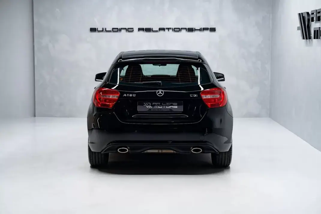 Mercedes-Benz A 180 2015 - 16950 EUR, 81000 km - AUTO.MOTO.pt - 81000km - foto 9 de 36