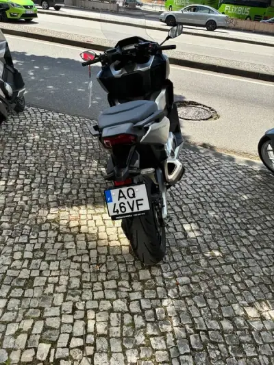 Honda Forza 2022 - 8250 EUR, 37616 km - AUTO.MOTO.pt - 37616km - foto 2 de 14