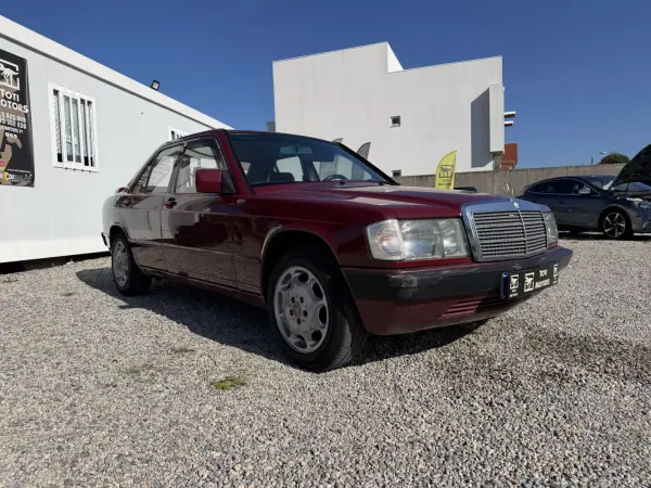 Mercedes-Benz 190 1986 — foto 2 de 13