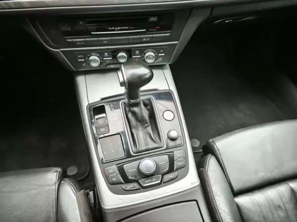 Audi A6 Avant 2012 - 21500 EUR, 246000 km - AUTO.MOTO.pt - 246000km - foto 28 de 32
