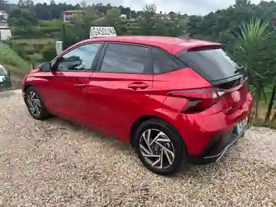 Hyundai i20 2025 - 18500 EUR, 3600 km - AUTO.MOTO.pt - 3600km - foto 3 de 12