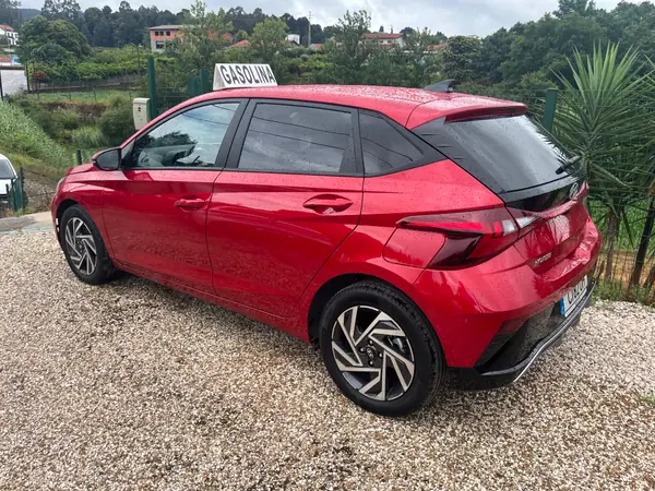 Hyundai i20 2025 - 18500 EUR, 3600 km - AUTO.MOTO.pt - 3600km - foto 3 de 12